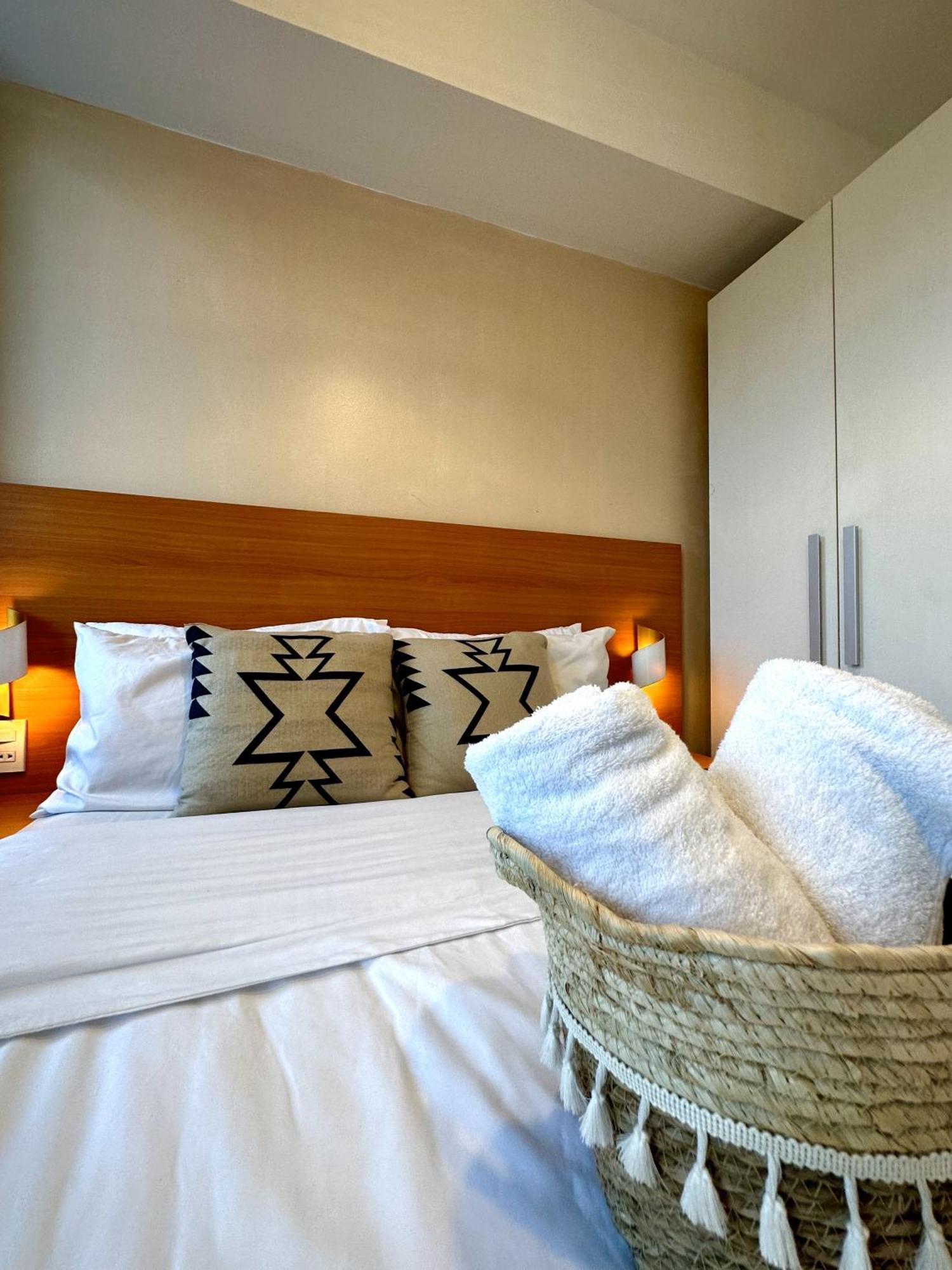 The Bahamas & Maldives Suites At Azure Residences Paranaque 15 Mins Manila Airport T3 エクステリア 写真