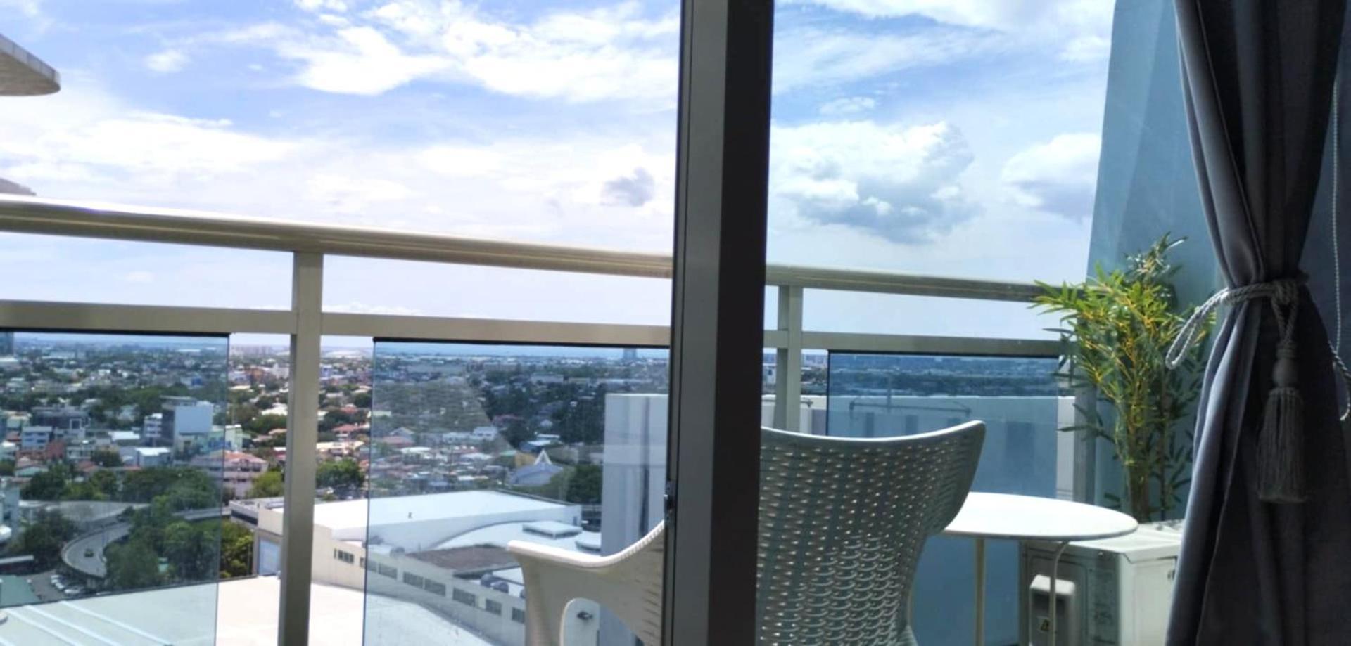 The Bahamas & Maldives Suites At Azure Residences Paranaque 15 Mins Manila Airport T3 エクステリア 写真